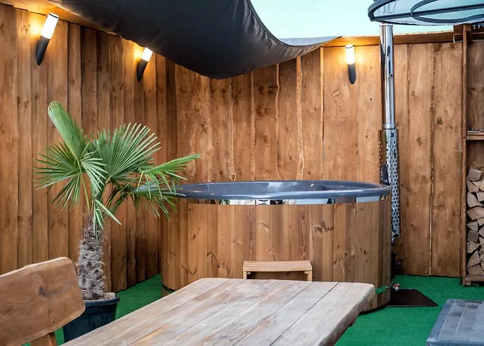 Z Jacuzzi Na Wylacznosc Nad Morzem *